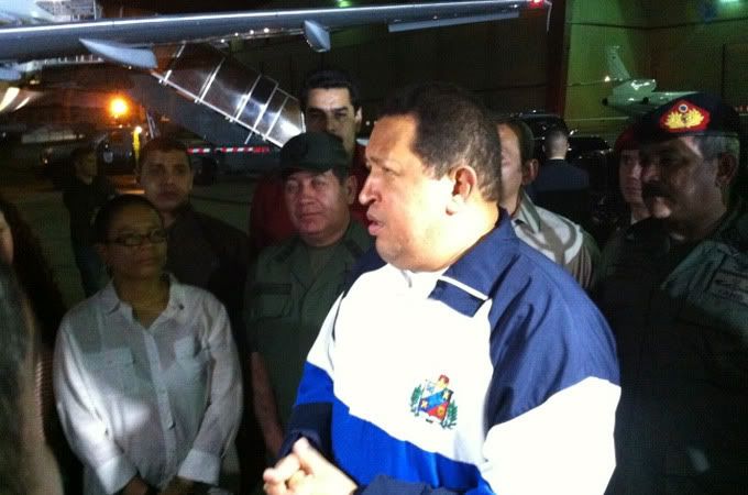 Chávez llegó a Venezuela (Fotos) Chávez llegó a Venezuela (Fotos)
